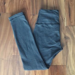 Lululemon Wunder Under Leggings - size 4